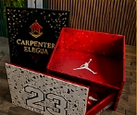 Zapatera personalizada del modelo Jordan rojo